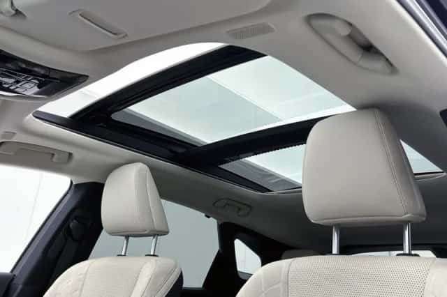 Lexus RX (2023) thumbnail 4