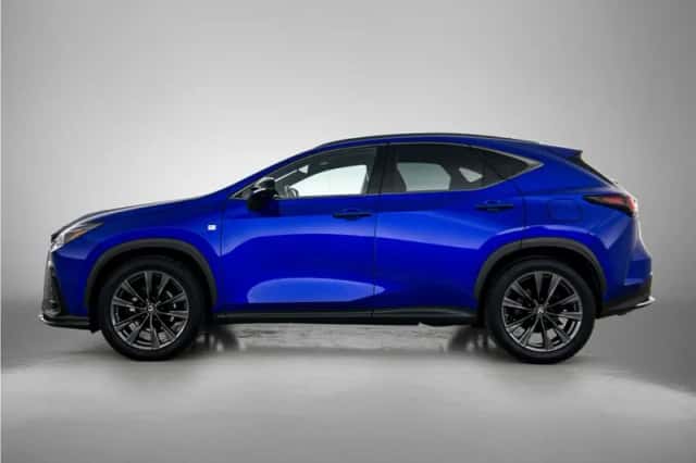 Lexus NX (2022) thumbnail 3