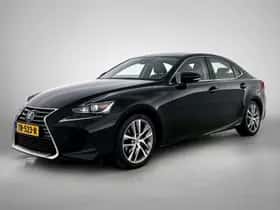 Lexus IS (2018)
