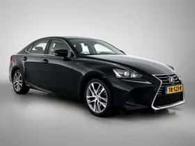 Lexus IS (2018) thumbnail 12