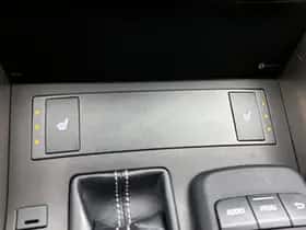 Lexus IS (2018) thumbnail 18