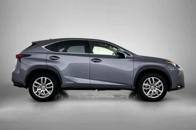 Lexus NX (2017) thumbnail 12
