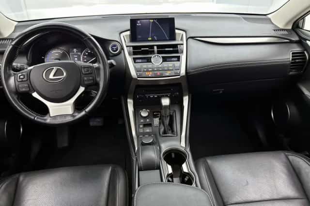 Lexus NX (2017) thumbnail 5