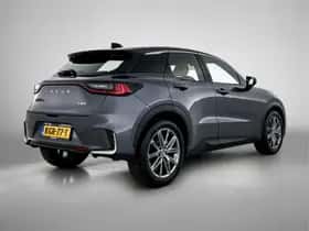 Lexus LBX (2024) thumbnail 2