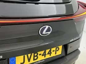 Lexus UX (2020) thumbnail 20