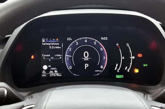 Lexus LBX (2024) thumbnail 5