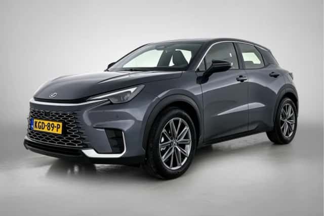 Lexus LBX (2026) thumbnail 1