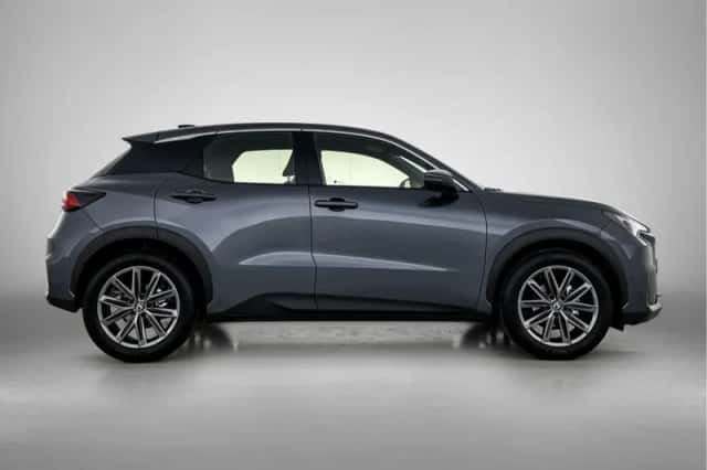 Lexus LBX (2026) thumbnail 11