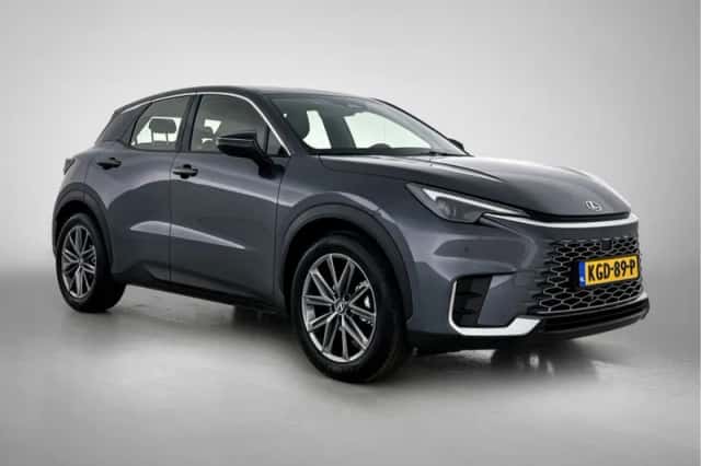 Lexus LBX (2026) thumbnail 12