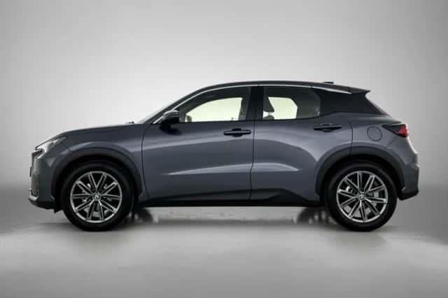 Lexus LBX (2026) thumbnail 3