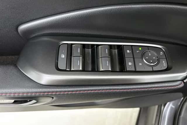 Lexus LBX (2026) thumbnail 22