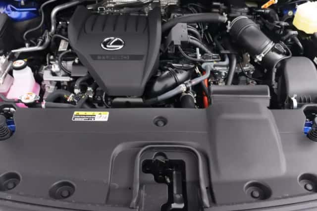 Lexus RX (2024) thumbnail 38