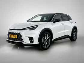 Lexus LBX (2025) thumbnail 1