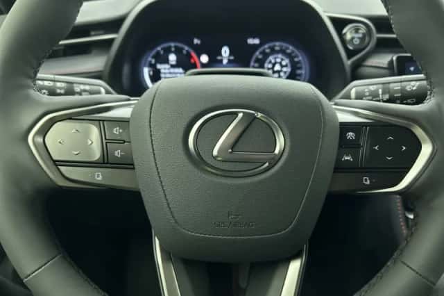 Lexus LBX (2025) thumbnail 14