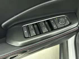 Lexus LBX (2025) thumbnail 17