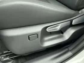 Lexus LBX (2025) thumbnail 35