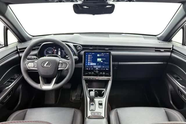 Lexus LBX (2025) thumbnail 42