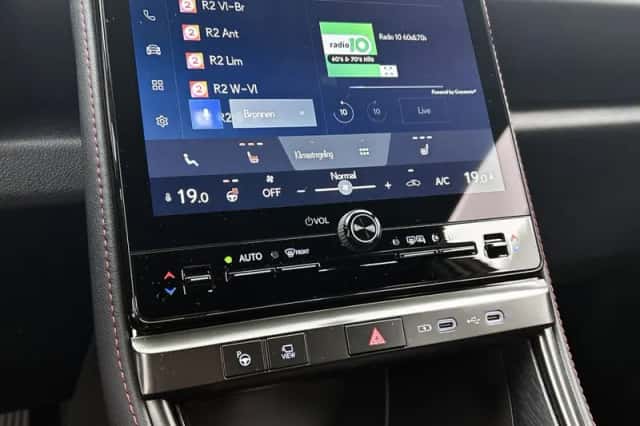 Lexus LBX (2025) thumbnail 47