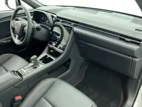 Lexus LBX (2025) thumbnail 6