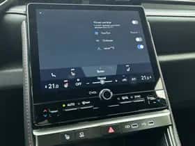 Lexus LBX (2025) thumbnail 9