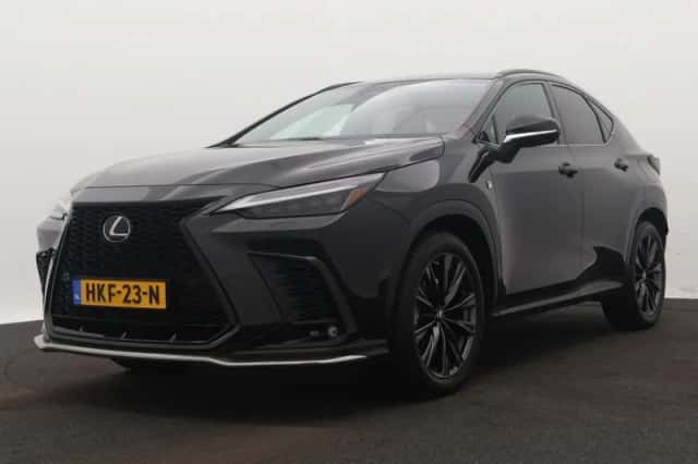 Lexus NX (2022) thumbnail 1