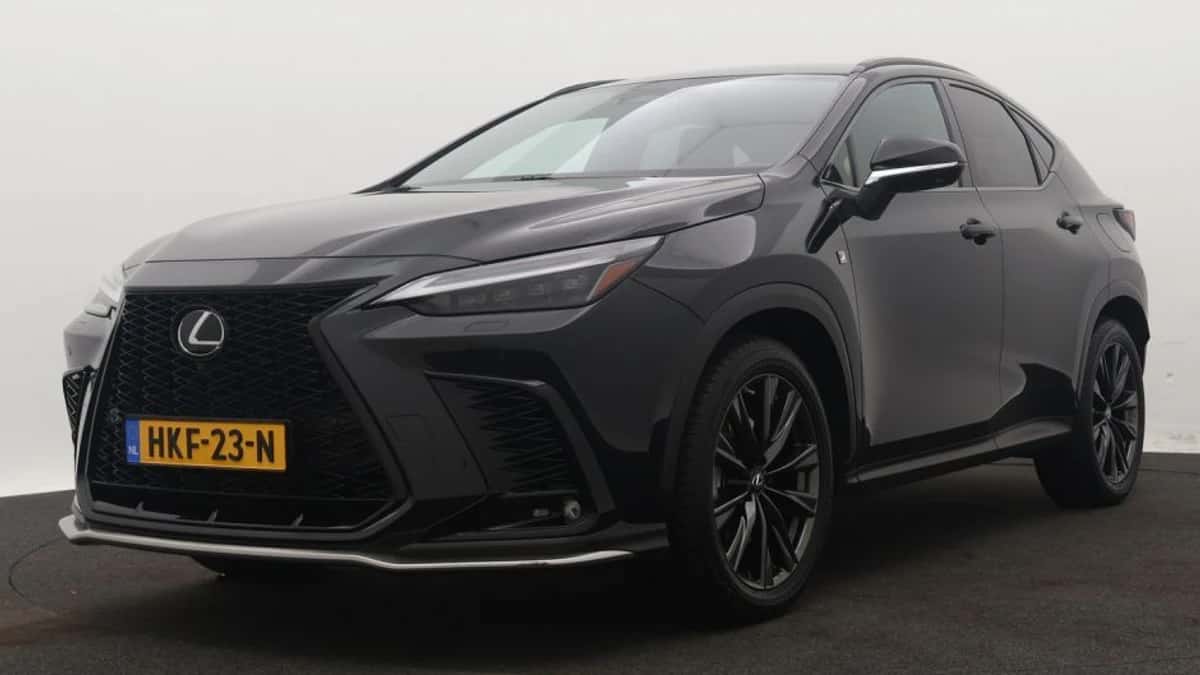Lexus NX (2022) — foto 1