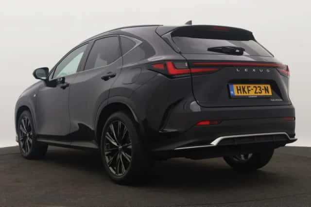 Lexus NX (2022) thumbnail 17