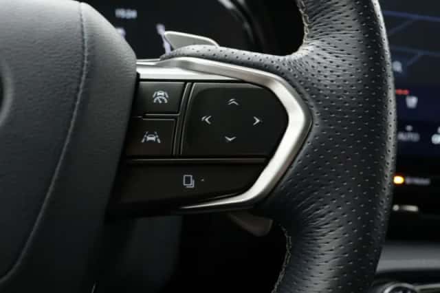Lexus NX (2022) thumbnail 23