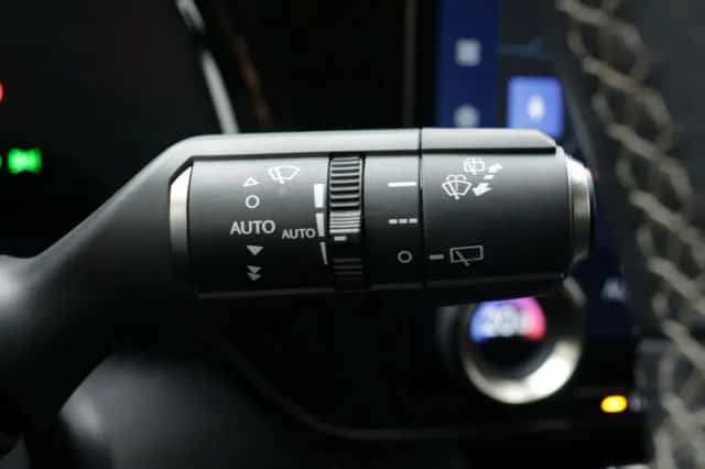 Lexus NX (2022) thumbnail 25