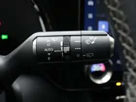 Lexus NX (2022) thumbnail 25