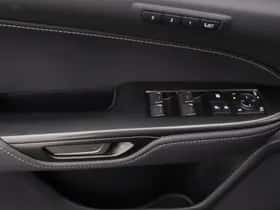 Lexus NX (2022) thumbnail 33
