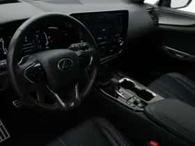 Lexus NX (2022) thumbnail 7