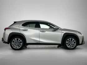 Lexus UX (2026) thumbnail 11