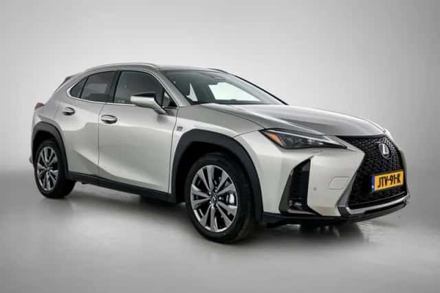 Lexus UX (2026) thumbnail 12