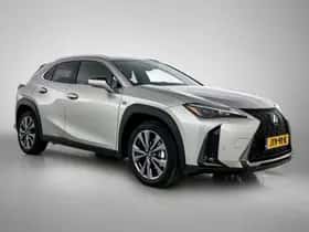 Lexus UX (2026) thumbnail 12