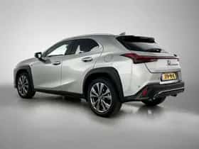 Lexus UX (2026) thumbnail 13