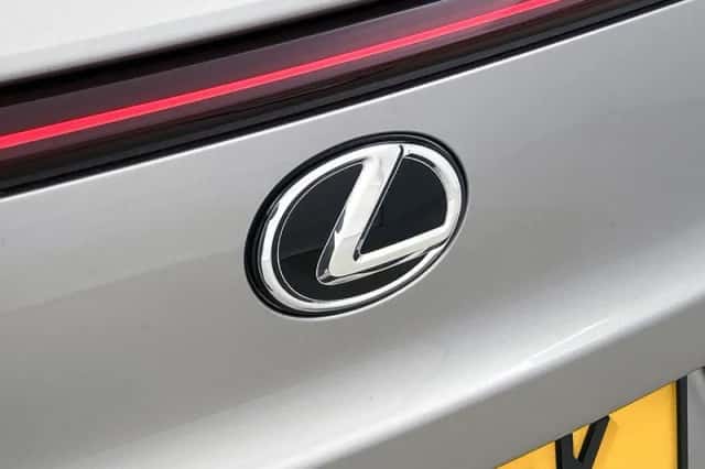Lexus UX (2026) thumbnail 19