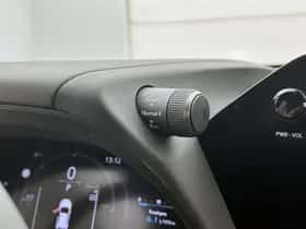 Lexus UX (2026) thumbnail 28