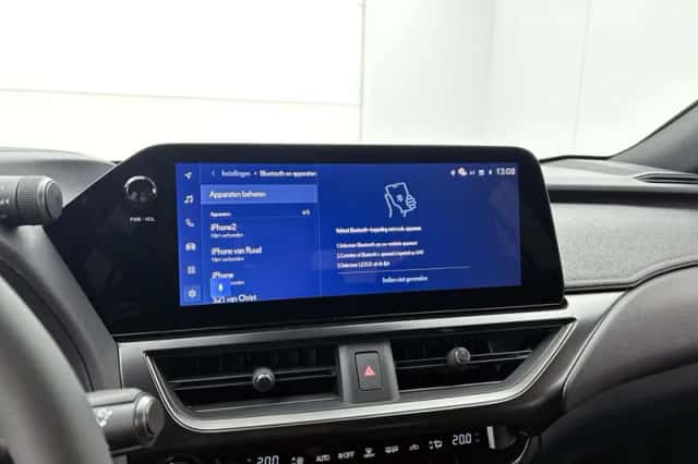 Lexus UX (2026) thumbnail 31