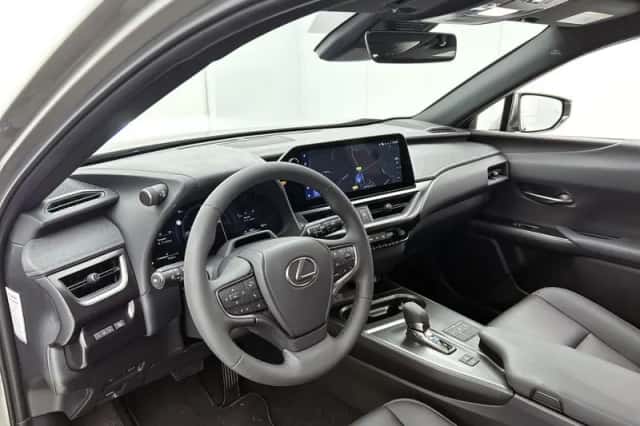 Lexus UX (2026) thumbnail 37