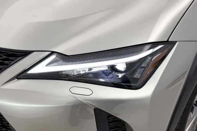 Lexus UX (2026) thumbnail 39