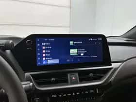 Lexus UX (2026) thumbnail 7