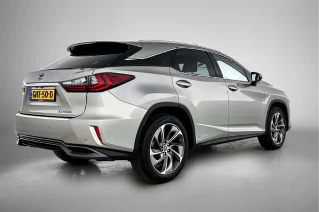 Lexus RX (2019) thumbnail 2
