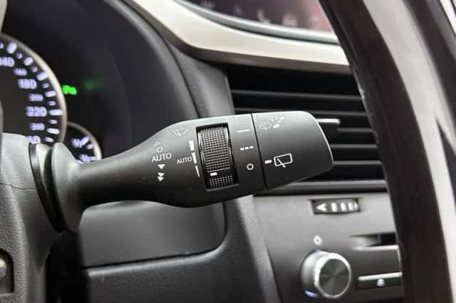 Lexus RX (2019) thumbnail 29