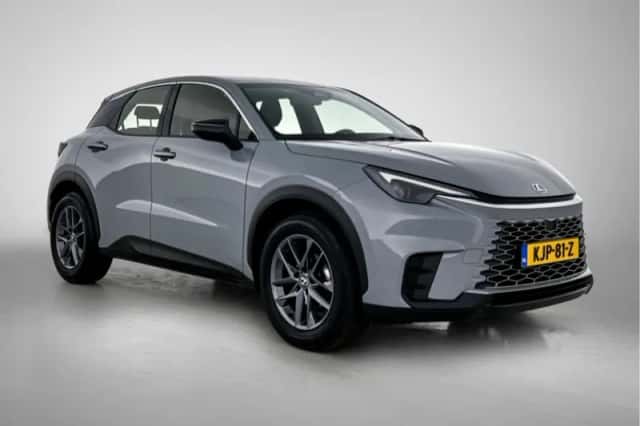 Lexus LBX (2025) thumbnail 12