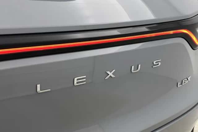 Lexus LBX (2025) thumbnail 18
