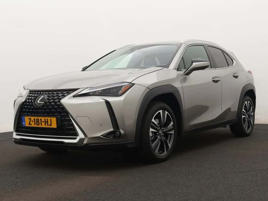 Lexus UX (2024) — foto 1