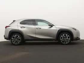 Lexus UX (2024) thumbnail 15