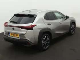Lexus UX (2024) thumbnail 17