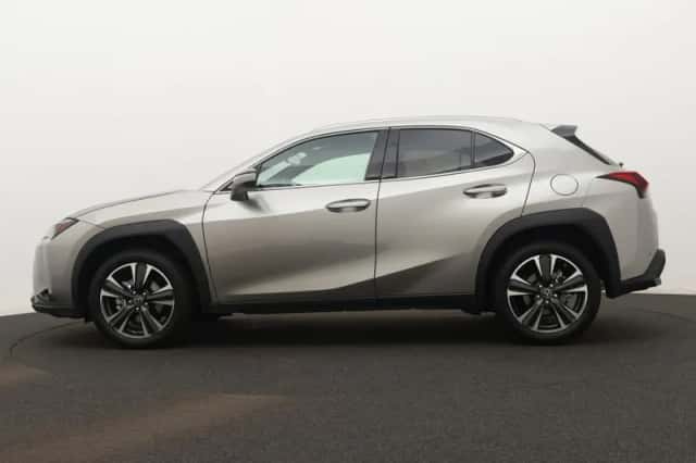 Lexus UX (2024) thumbnail 3